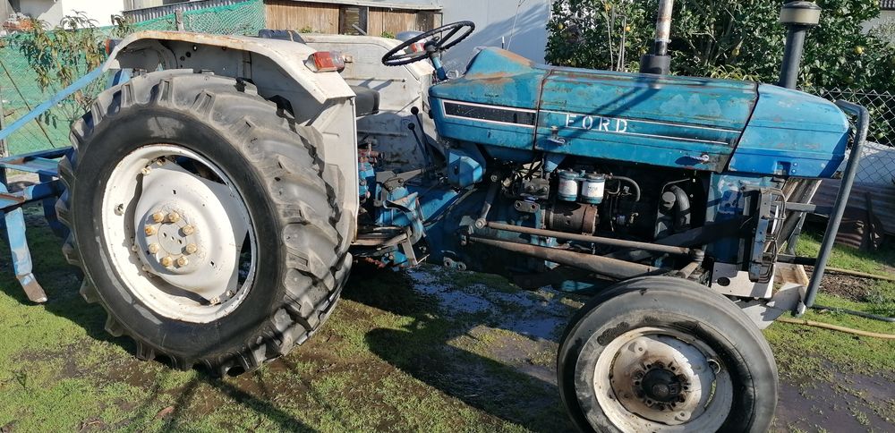 Trator Ford 2910