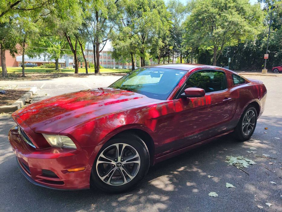 Ford Mustang V6      2014