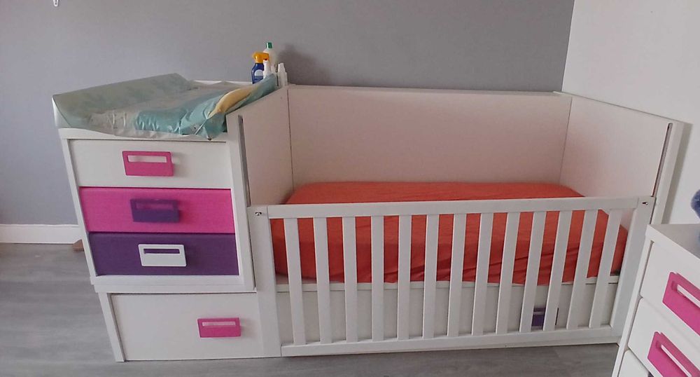 Quarto de bebé completo + 2 colchões | Venda Urgente.