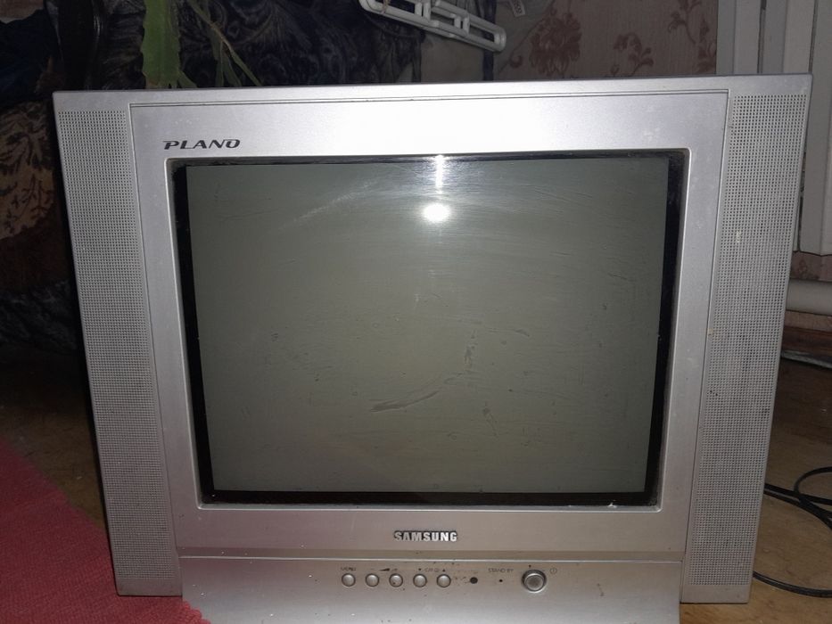 Продам телевизор