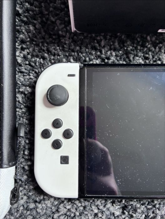 Consola Nintendo Switch OLED + 2 Jogos