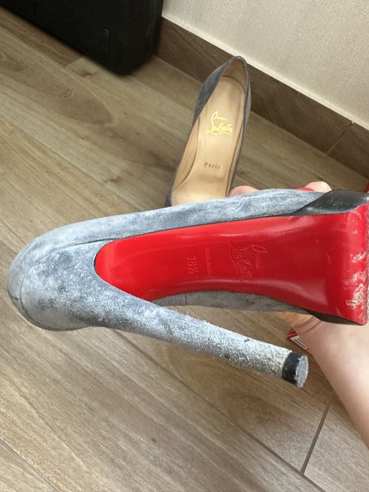 Продам туфлі Christian Louboutin оригінал