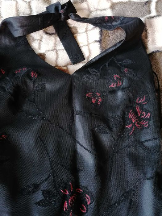 Sukienka M z kwiatami wesele studniówka sylwester mała czarna