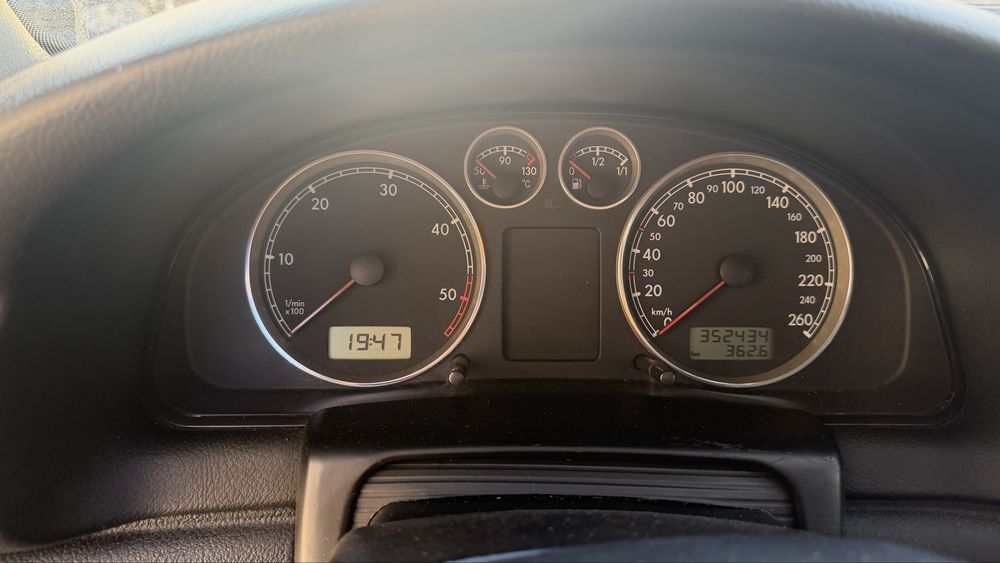 Volkswagen Passat — fotografia 12