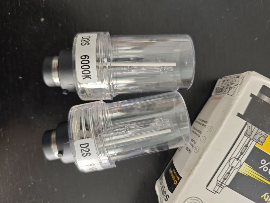 Lâmpadas de Xenon (HID) para automóvel.