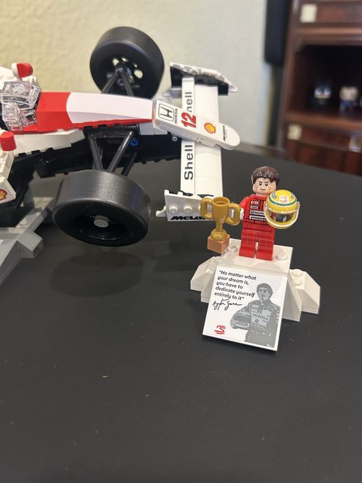Lego 10330 Carro Ayrton 1988