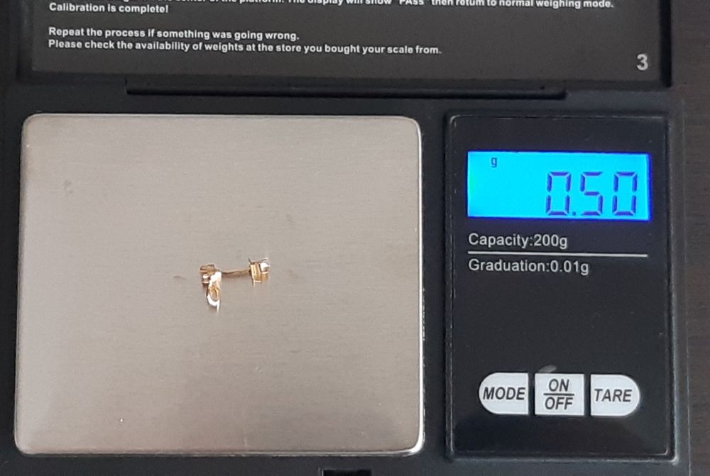 Złoty kolczyk 0,50g próba 585