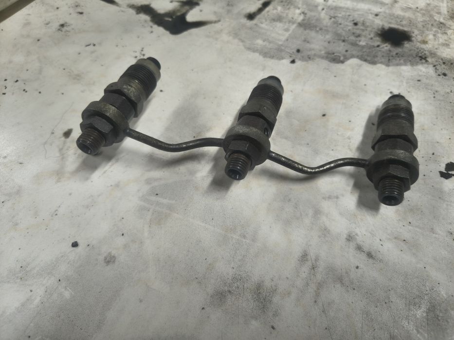 Wtryskiwacze Daihatsu DM 950 D