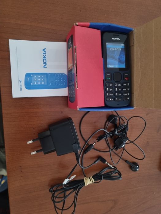 Vintage nokia 100