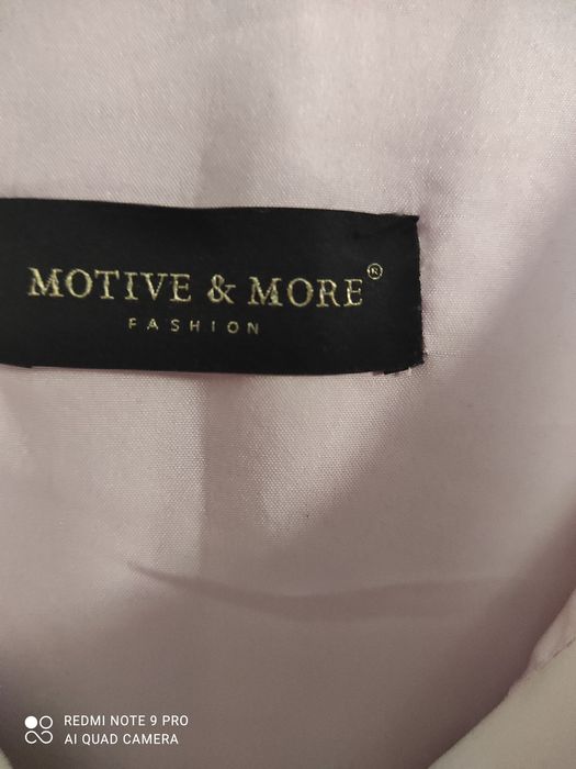 Sukienka wizytowa Motive & More rozm M jasny róż