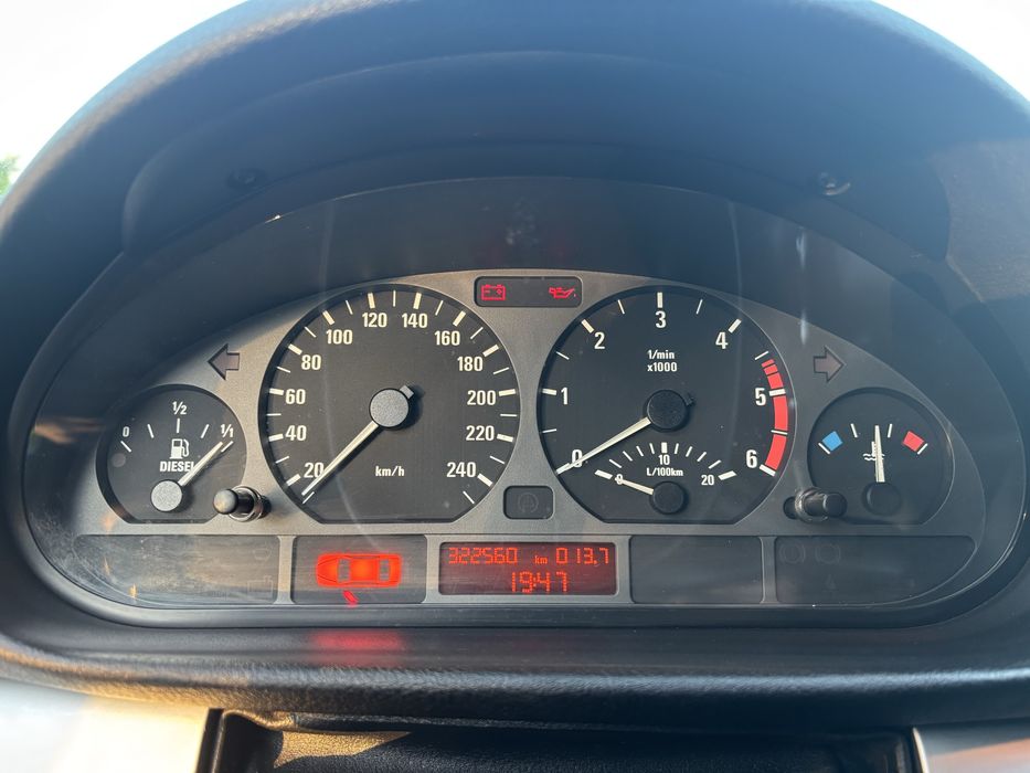 Продам BMW E46 320D