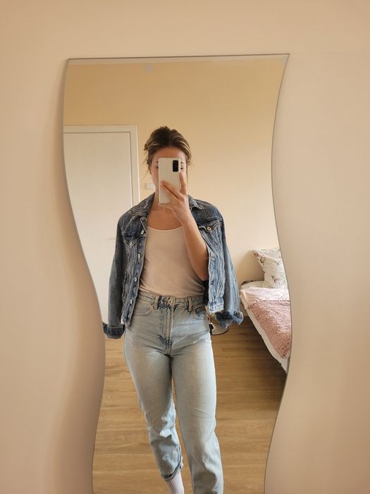 Jeansy mom fit Bershka