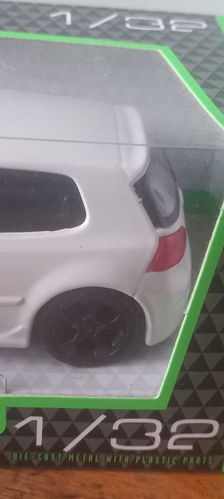 Volkswagen golf GTI 1:32