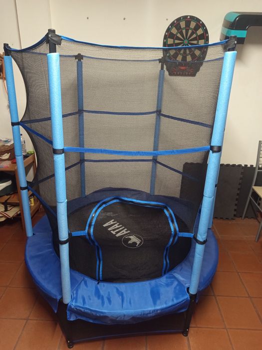 Trampolim para criança
