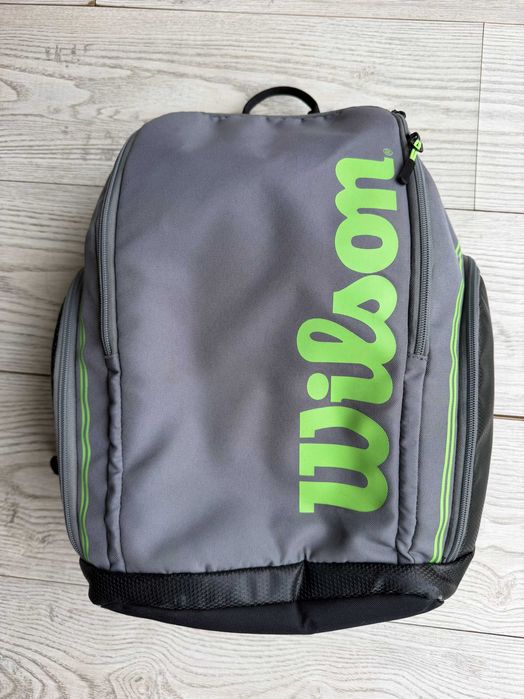 Mochila Wilson para Ténis – Compartimento para 2 Raquetes – Excelente Estado