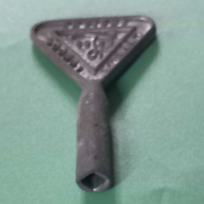 Pequena chave de brinquedo