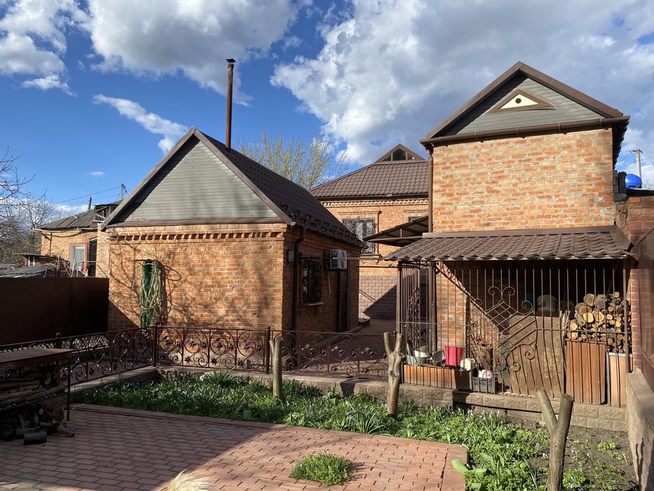 Продам будинок в затишному та спокійному районі