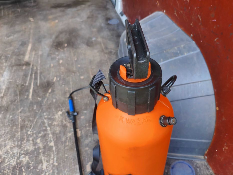 Opryskiwacz Kwazar V12  Stan BDB