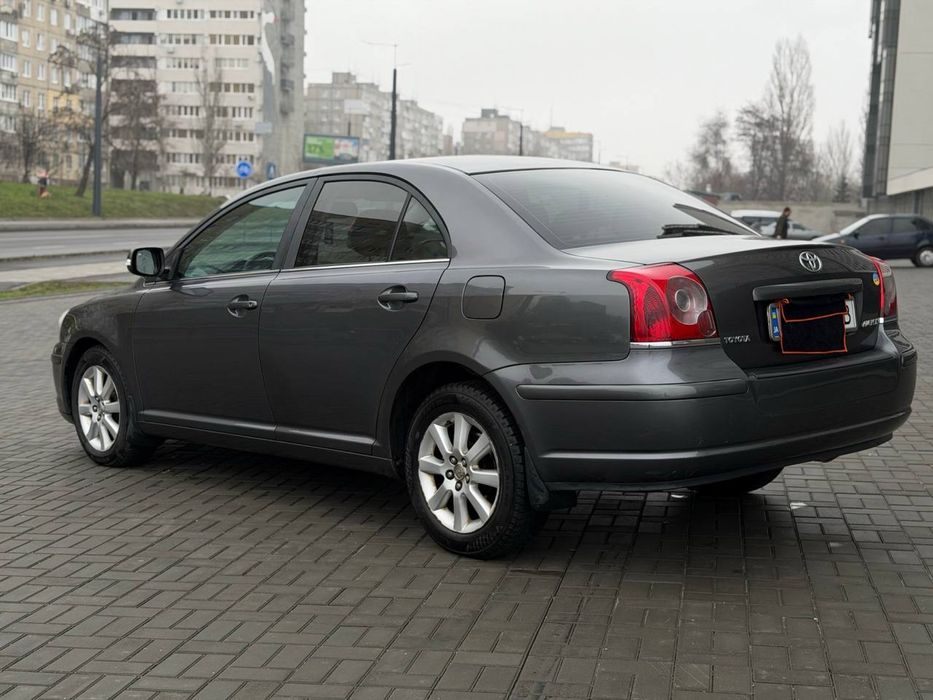 Toyota avensis 2008 рейстайлінг