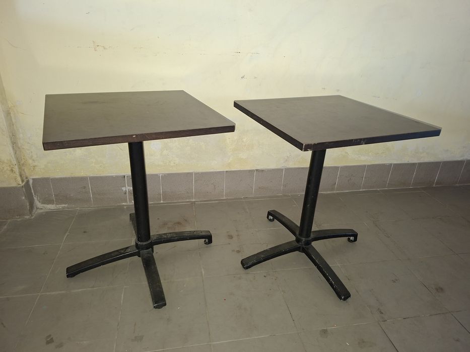 Mesas com tampo inclinável