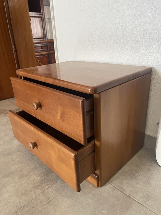 Mesa de cabeceira madeira