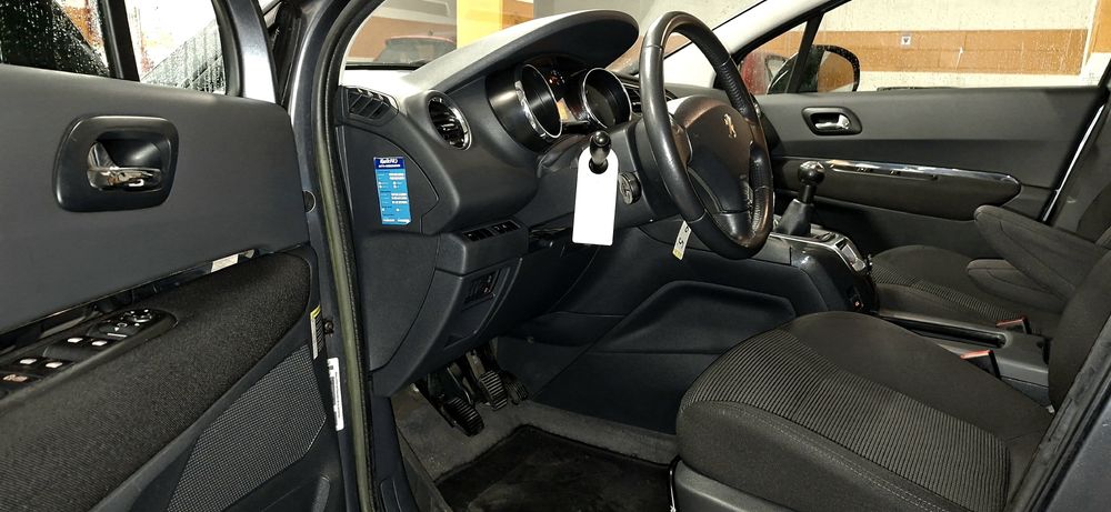 Peugeot 5008 1.6 Gasolina 2011 – Full Extras