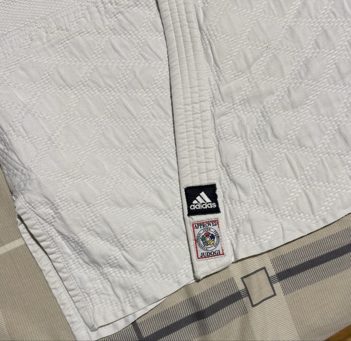 Кімоно адідас.