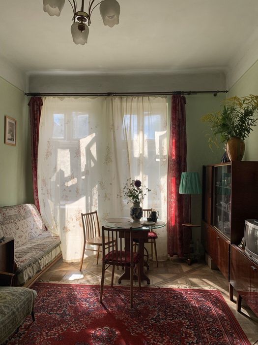 Оренда 1-кім Русових, Львів