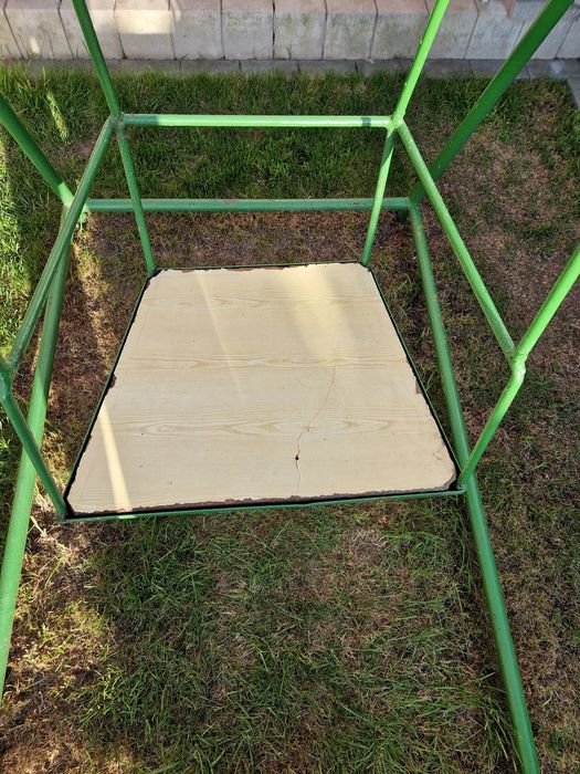 Huśtawka ogrodowa metalowa