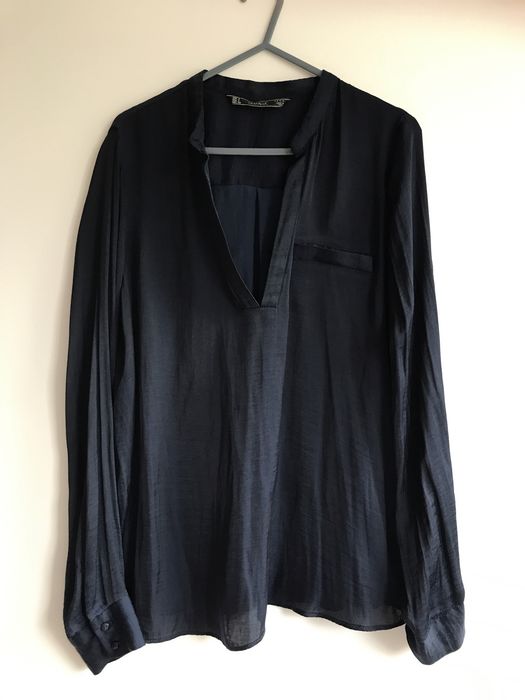 Zara 36 elegancka satynowa granatowa bluzka koszulowa dekolt V
