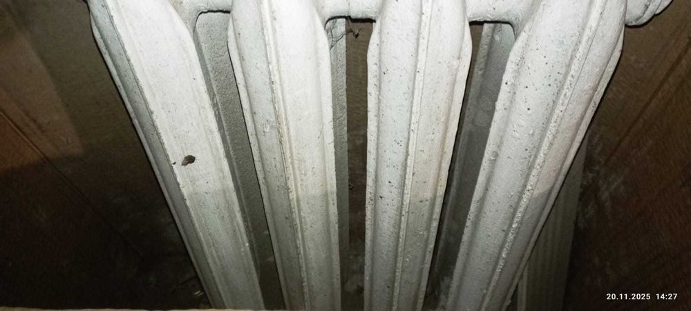 Grzejnik żeliwny 4-ro żeberkowy