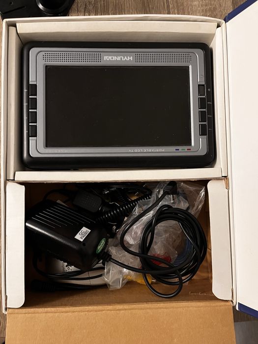 Переносний ЖК-телевізор H-LCD703