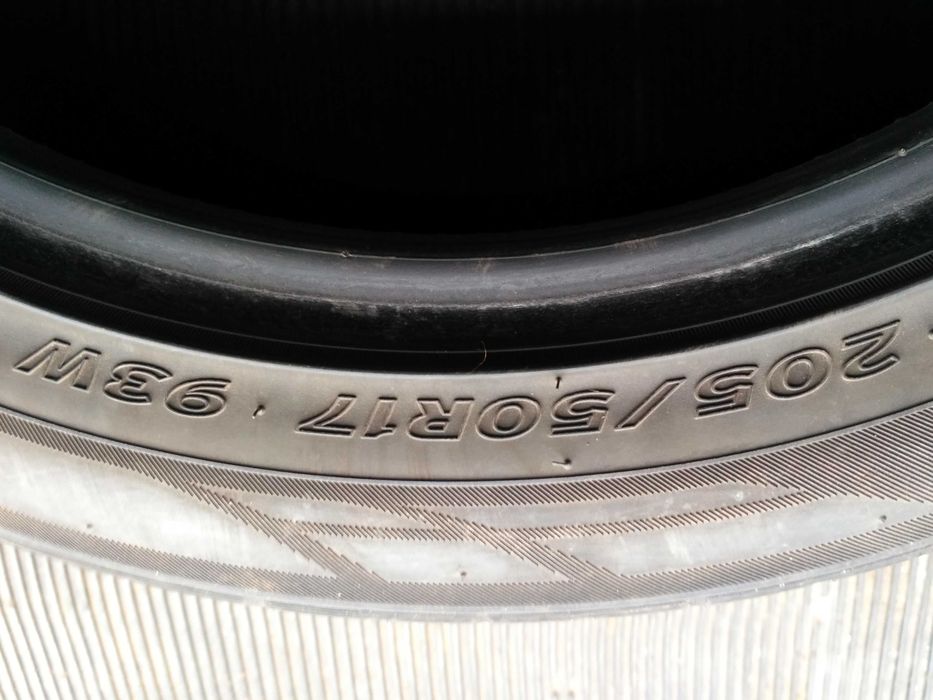 Продам літню шину Hankook Ventus Prime 2 205/50 R17.