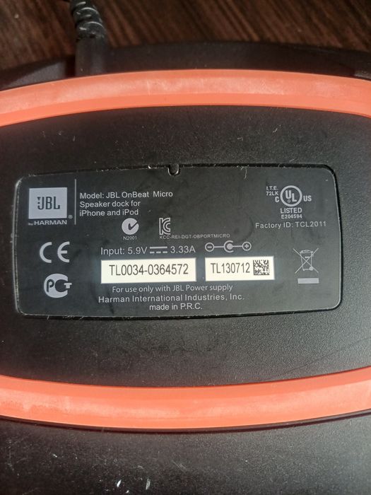 Продам Докстанция JBL OnBeat Micro для iPhone и iPod