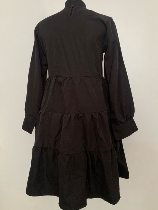 Чорне довге платя