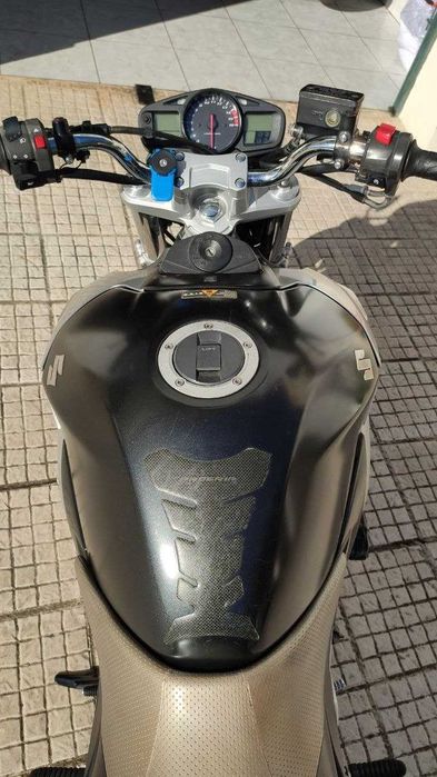 Suzuki GSR 600 - 98 cv (72 kW)