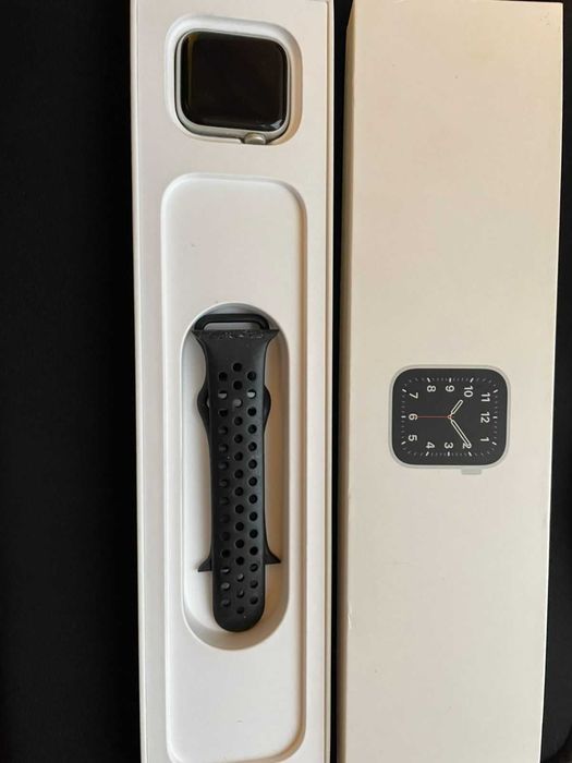 Apple Watch SE, 40 мм