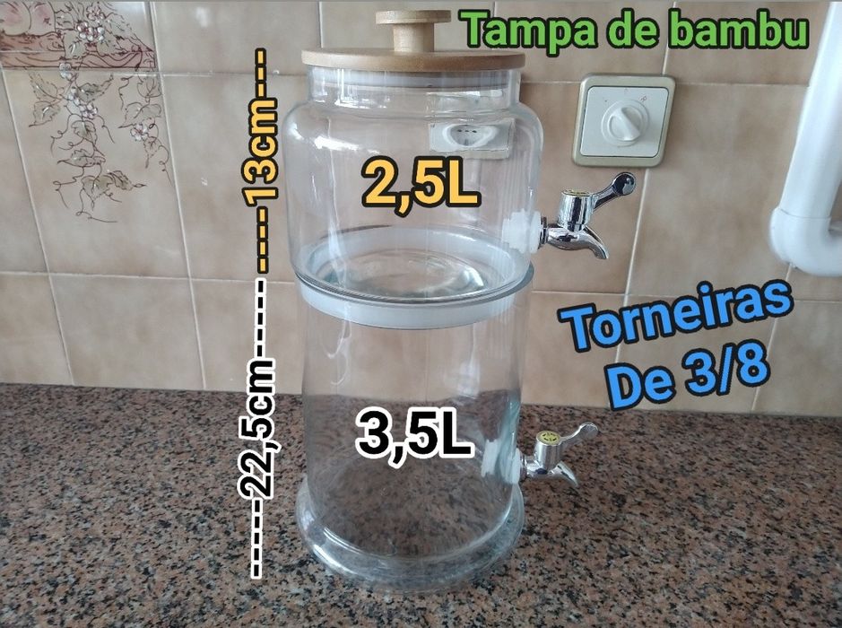Dispensor de bebidas frascos garrafas torneiras líquido vinho água sumos casa quarto apartamento vivenda escritório gabinete carro cozinha.
