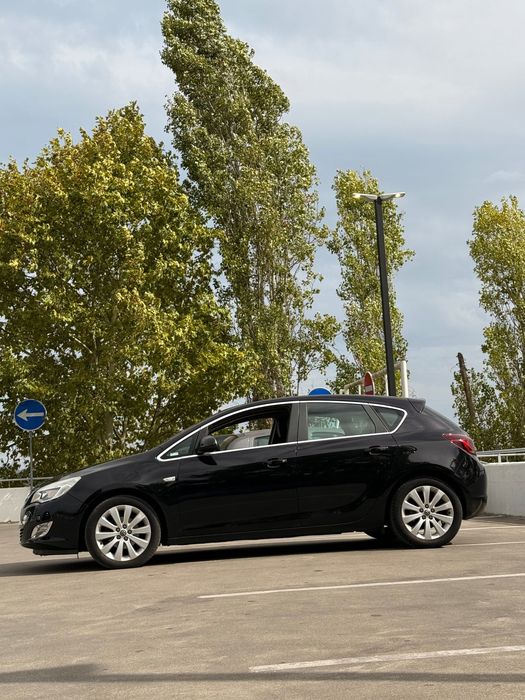 Opel Astra 1.3 cdti foto 3