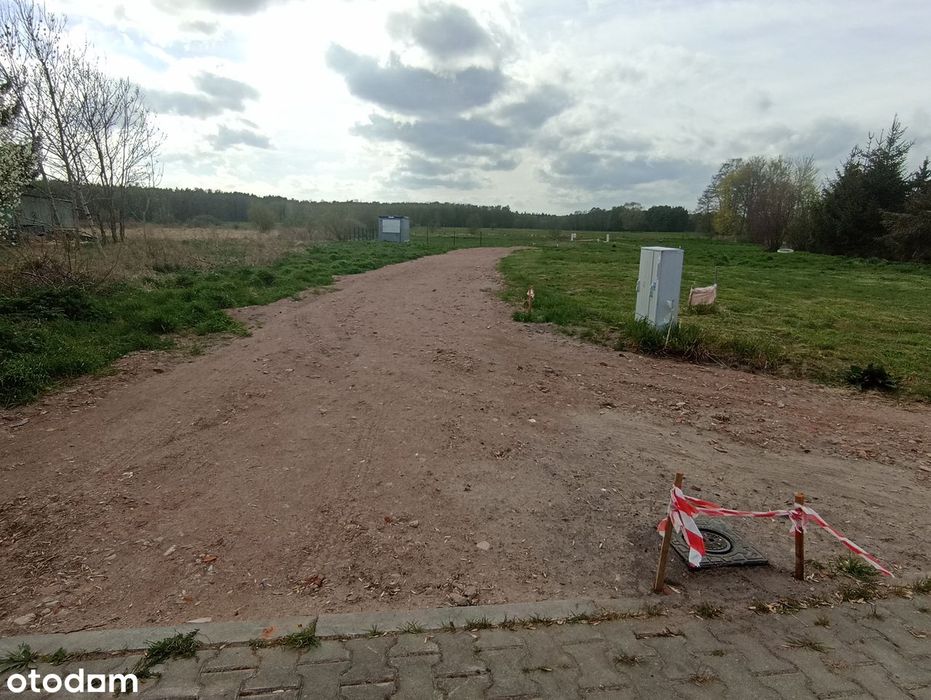Okolice Nowego Warpna. Uzbrojona działka z Warunkami Zabudowy.