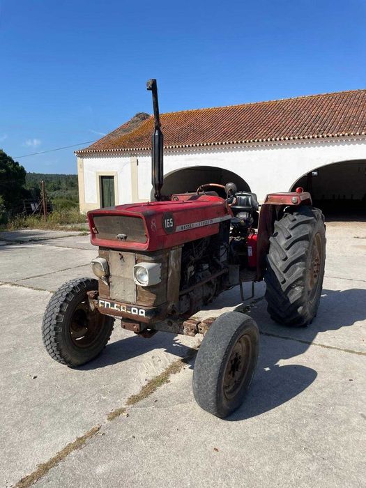 Massey-Fergunson 165