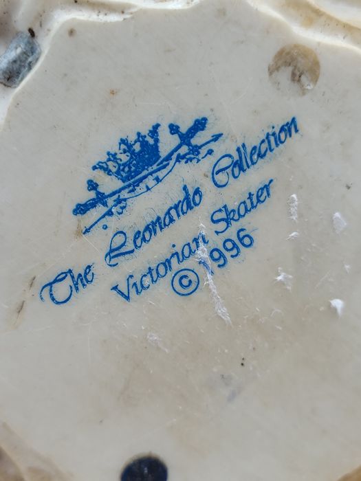 Figurka Victorian Skater The Leonardo Collection