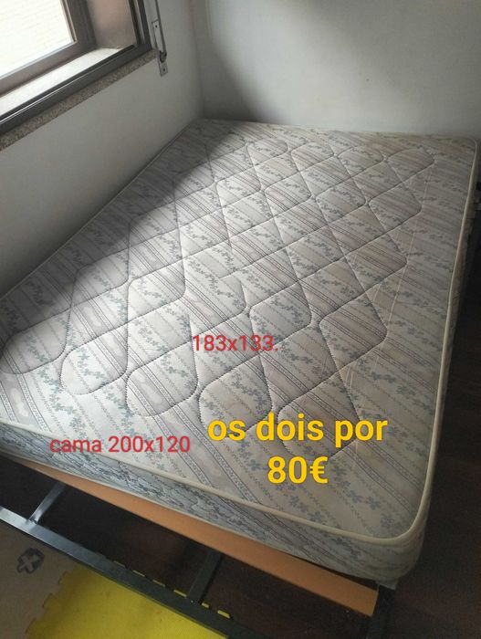 Cama com colchão em perfeito estado