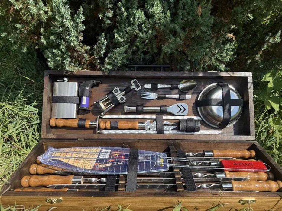 Эксклюзивний подарунковий набір шампурів у кейсі для чоловіка