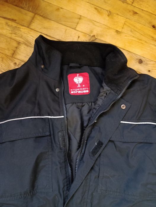 Продаються робочі куртки.