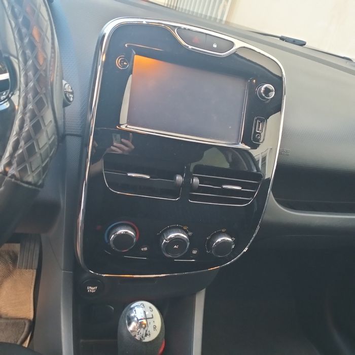 Veículo Renault Clio ST 1.5 DCI limited
