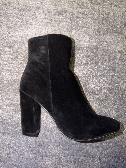 Buty zimowe na obcasie r37