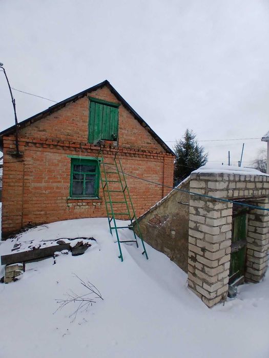 У продажу будинок із ЗЕМЕЛЬНОЮ ДІЛЯНКОЮ ПІД ЗАБУДОВУ площею 14.7 с.
