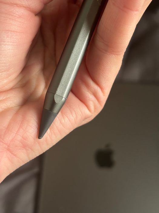 iPad 9th generation 64G + rysik zagg + kabel