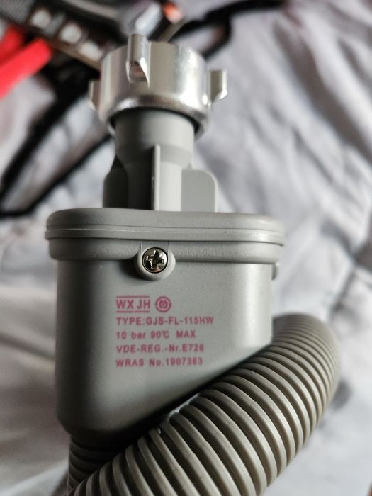 Tubo flexível com filtro para entrada de agua